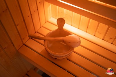 Sesja w saunie to propozycja na relaks, jaką swoim gościom składa domek letniskowy Fantazja. Dębki w regionie. Zatoka Gdańska