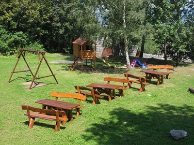 Apartament ZIELONE WZGÓRZE - hotel i domki posiada taki oto ogród (położenie: Karpacz, woj. dolnośląskie)