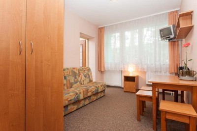 Na fotografii widzimy pokój w pokoju Ośrodek Wypoczynkowy ALBATROS w którym będziecie mogli Państwo się zatrzymać podczas urlopu w Pogorzelicy
