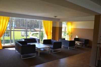 Zdjęcie przedstawia apartament w Ośrodek Wypoczynkowy ALBATROS, środek obiektu.