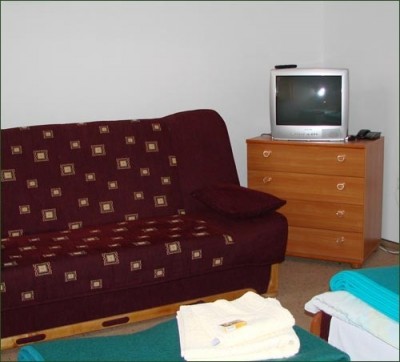 Spanie na kanapie w pensjonacie LIDER w Szklarskiej Porębie