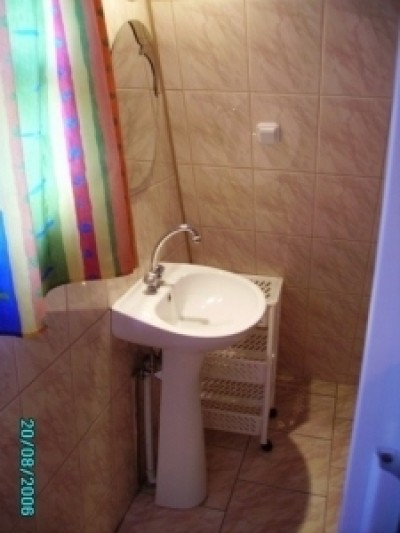 Fotka przedstawia łazienkę w domku letniskowym SŁONECZNE DOMKI