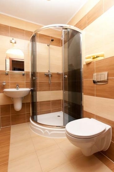 Po całym dniu pełnym atrakcji w Pobierowie można odświeżyć się w takiej oto łazience w pensjonacie VEGA