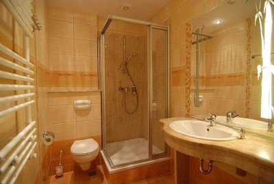 Przykładowa łazienka w hotelu MALACHIT Medical SPA Hotel *** (w górach, woj. dolnośląskie)