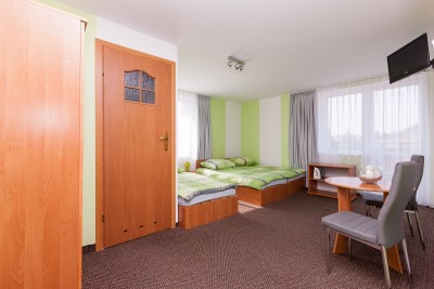 Na fotografii przedstawiony jest pokój w pokoju Pensjonat PAULA w którym będziecie mogli Państwo się zatrzymać podczas wypoczynku w Rewalu