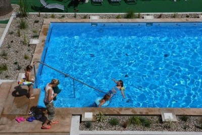 Tak właśnie wygląda basen, który dla wypoczywających w regionie turystów przygotowuje ośrodek wczasowy Gryf.