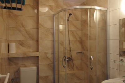 Tak prezentuje się łazienka w apartamencie Apartamenty PATIO (ul. Parkowa 5A, 72-350 Niechorze)