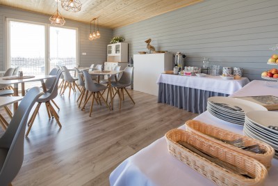 Aż ślinka cieknie - szwedzki stół, jaki zwykle serwuje swoim gościom pokój VILLA LIVIA z Niechorza.