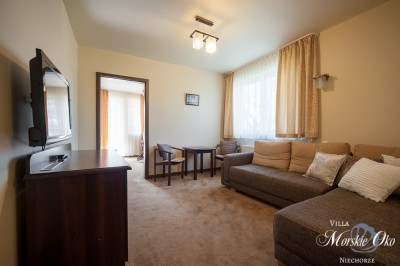 Zdjęcie przedstawia pokój w pensjonacie Villa MORSKIE OKO w Niechorzu (woj. zachodniopomorskie)