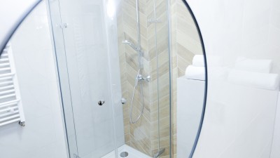 W pokoju Rezydencja AS & Spa Karpacz w Karpaczu można skorzystać z łazienki przedstawionej na fotografii
