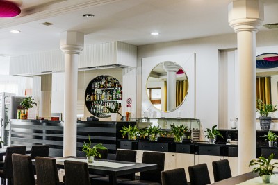 Atmosfera w restauracji to jeden z atutów pensjonatu PANORAMA SPA - Trzęsacz, ul. Kamieńska 25.