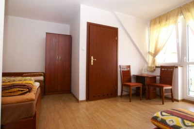 Na zdjęciu widzimy pokój w pensjonacie DIAMENT w którym macie możliwość Państwo się zatrzymać podczas pobytu w Rewalu
