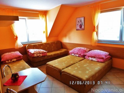 Po aktywnym wypoczynku w Pobierowie można zrelaksować się w przedstawionym na fotce pokoju w domu gościnnym PALMA