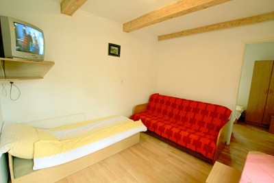 Przedstawiamy przykładowy pokój w domku letniskowym CAMPING PIK w Pogorzelicy nad morzem