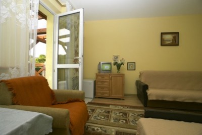 Fotka przedstawia pokój w pokoju Dom Gościnny ROMANA w Rewalu (woj. zachodniopomorskie)