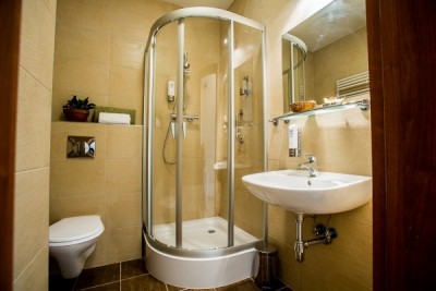 Hotel Hotel CONCORDIA *** w górach posiada tak wyposażone łazienki