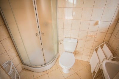 Po całym dniu pełnym atrakcji w Rewalu można odświeżyć się w takiej oto łazience w domu gościnnym POLA