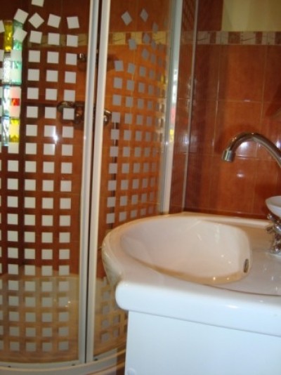 W pensjonacie Palacyk Lindorf w Ustroniu Morskim można skorzystać z łazienki przedstawionej na fotce