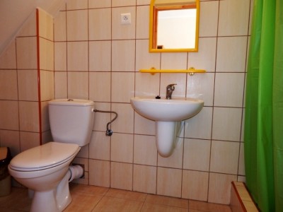Pokój Dom Gościnny GOŁĄBEK nad morzem posiada tak wyposażone łazienki