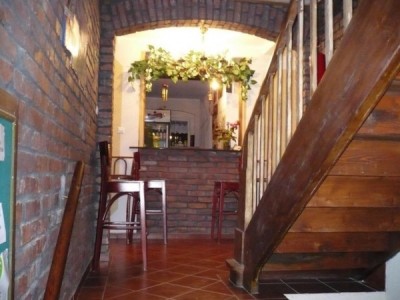 Przykładowa fotografia ze środka obiektu - schody w domu wczasowym Jaś i Małgosia.