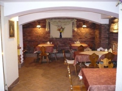 Doskonałym uzupełnieniem oferty domu wczasowego Jaś i Małgosia z Szklarskiej Poręby jest lokal restauracyjny - jak z obrazka.