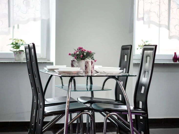 Wnętrze apartamentu Apartament Fuksja na ul. Kłodzkiej 6/2. Apartamenty górach - Apartament Fuksja spojrzenie od środka.