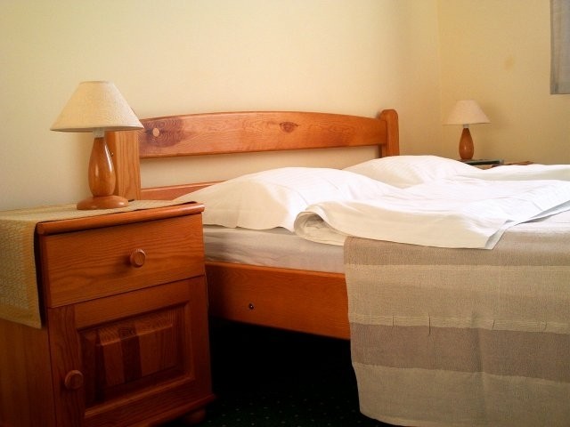 Pokój Dom Gościnny HORST w Niechorzu - zdjęcie spania małżeńskiego