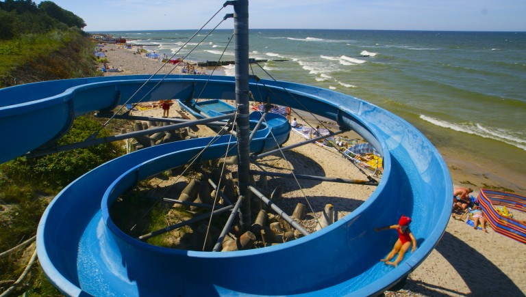 Wybierasz się nad morze do Jarosławca? Sprawdź najlepsze okazje na wyjazd!